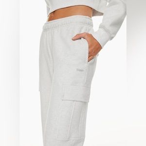 Aritzia TNA Cozy Fleece Mega Cargo Sweatpant